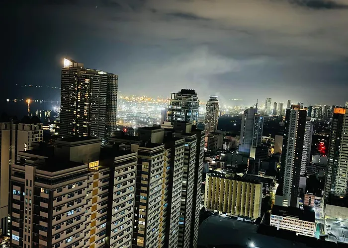 Apartment Birch Tower A2 Front Of Robinson Mall Manila